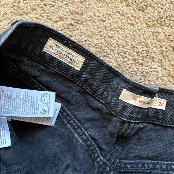 Levi’s Premium 80s Mom Shorts Black 4” - Picture 5 of 7